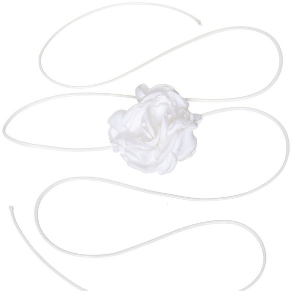 White Flower Choker OSFA NWT - Picture 3 of 5